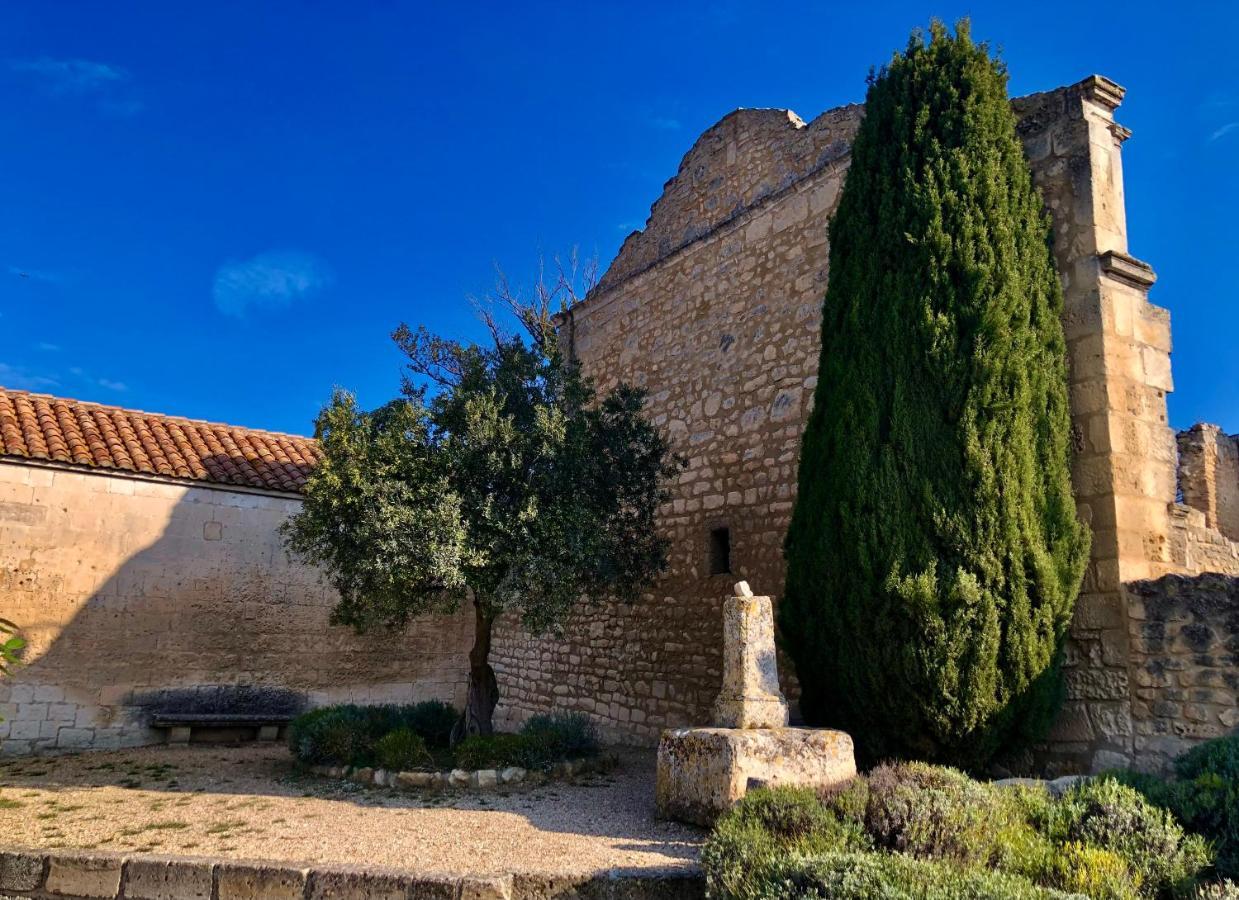 Lou Meinado Saint-Martin-de-Crau Extérieur photo